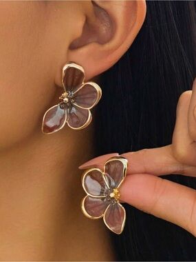 Peach Marbled Flower Statement Earrings